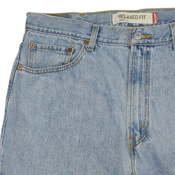 Levis 550 Jeans Men’s 38x34 Relaxed Fit Tapered Leg Light Wash - Picture 7 of 16